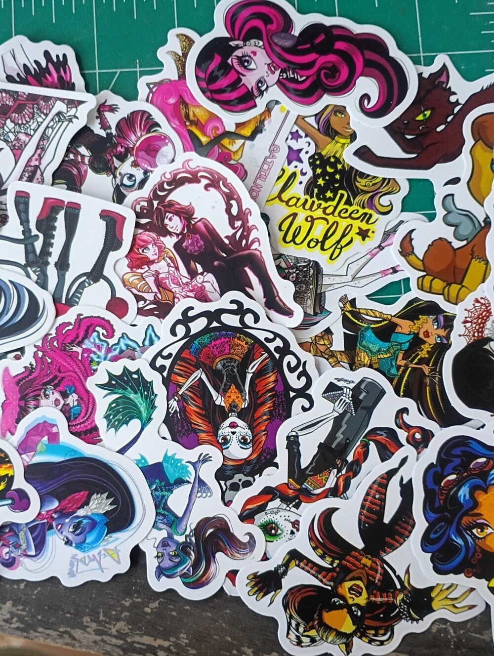 2/$10 Monster High 25 Piece Sticker Set